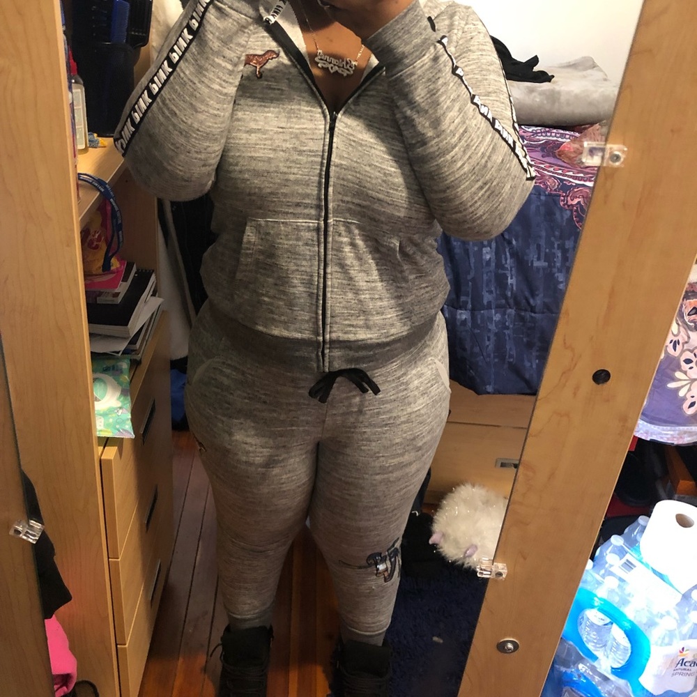 A Pink jogger sweatsuit